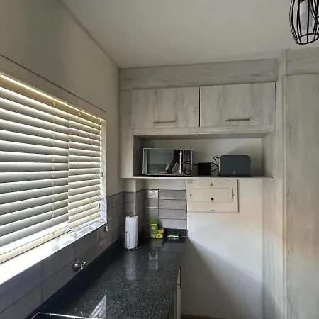 Entire Apartment In Eldoraigne, Centurion Exterior photo