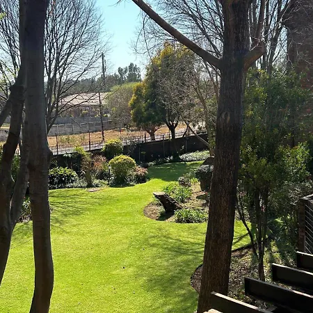 Entire Apartment In Eldoraigne, Centurion Exterior photo
