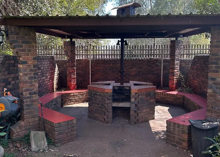 Entire Apartment In Eldoraigne, Centurion