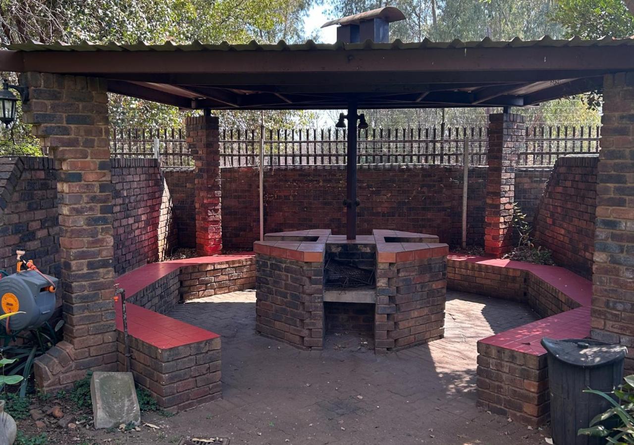 Entire In Eldoraigne, Centurion