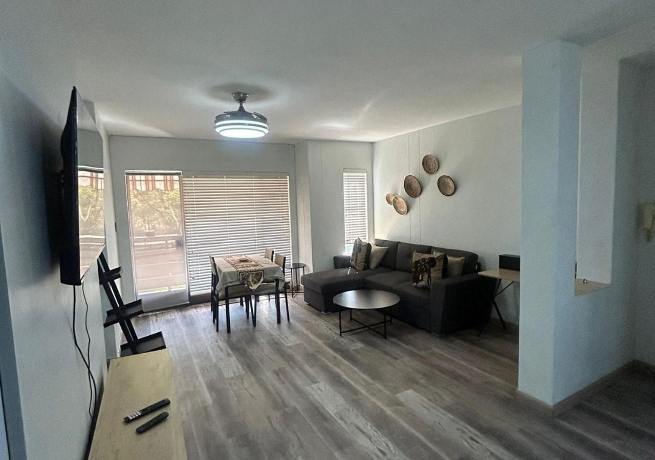 Entire In Eldoraigne, Centurion